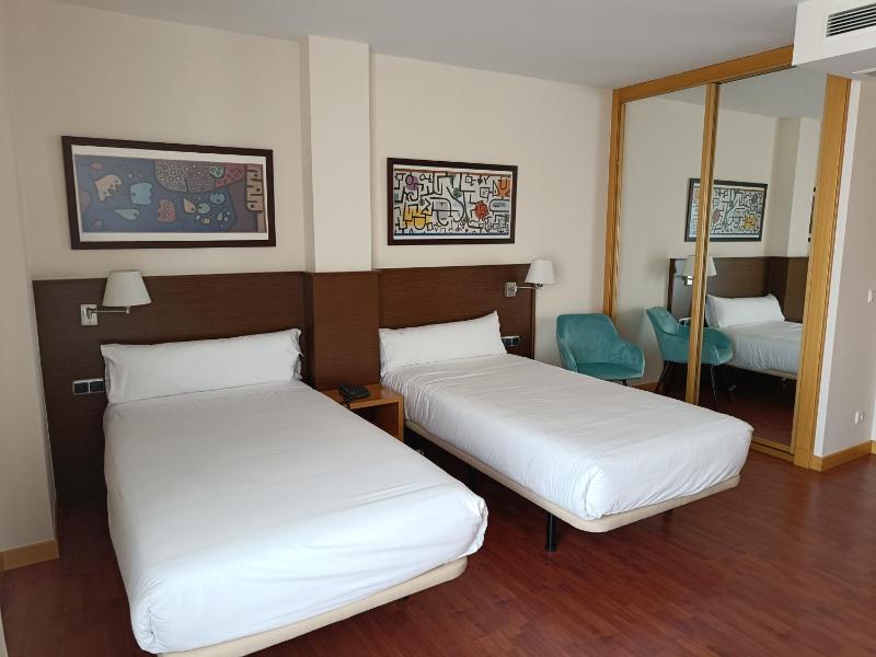 Superior Triple Room image 1