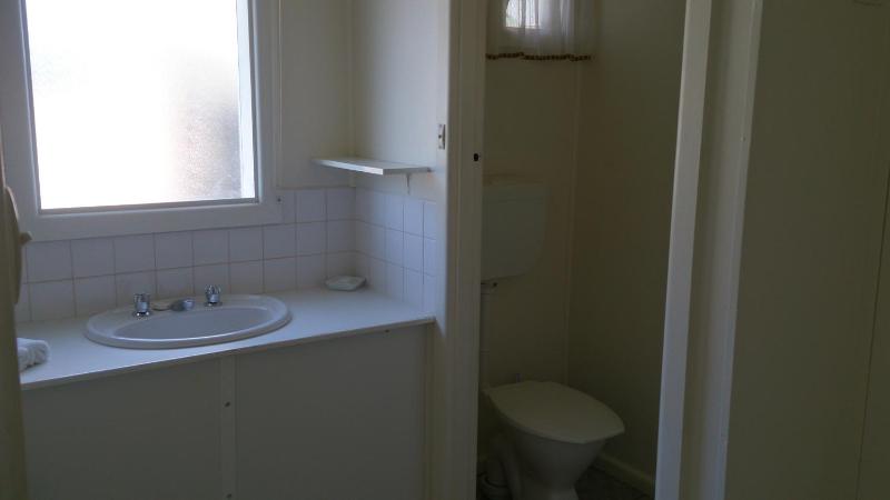 Phillip Island Cottages - image 16
