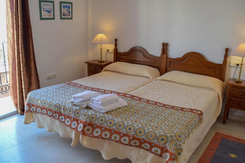 Nerja Paradise Rentals - Villa Flamingo - image 6