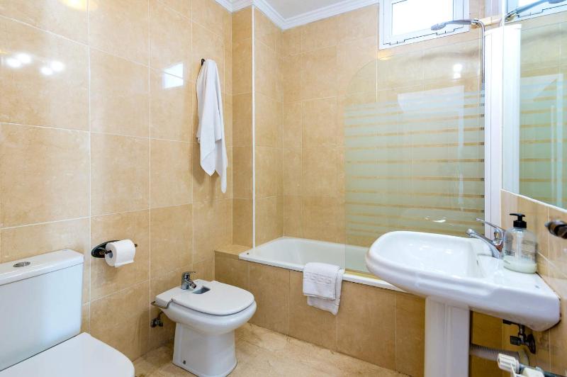 Nerja Paradise Rentals - Villa Las Palomas - image 3