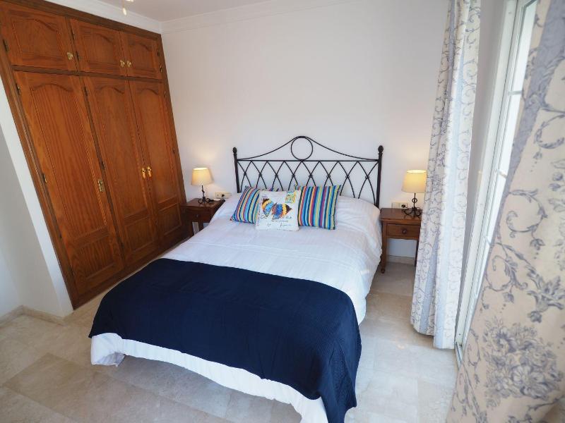 Nerja Paradise Rentals - Villa Las Palomas - image 14