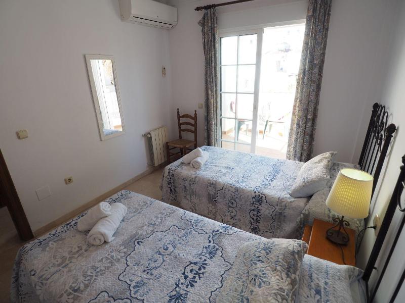 Nerja Paradise Rentals - Villa Las Palomas - image 9