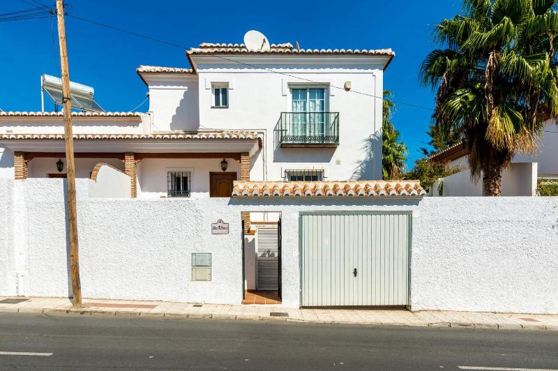 Nerja Paradise Rentals - Villa Las Palomas - image 20