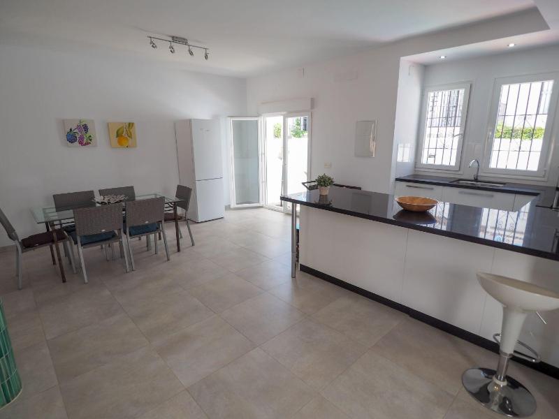 Nerja Paradise Rentals - Villa Perla - image 3