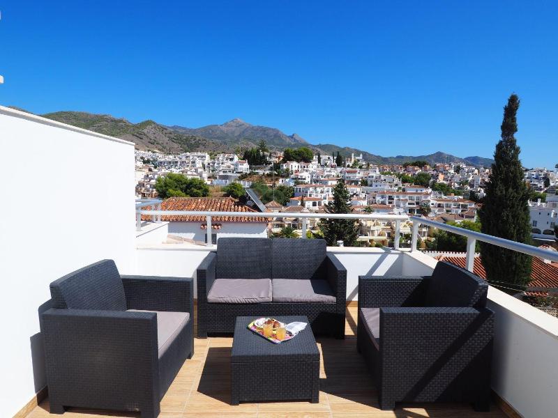 Nerja Paradise Rentals - Villa Zafiro - image 25