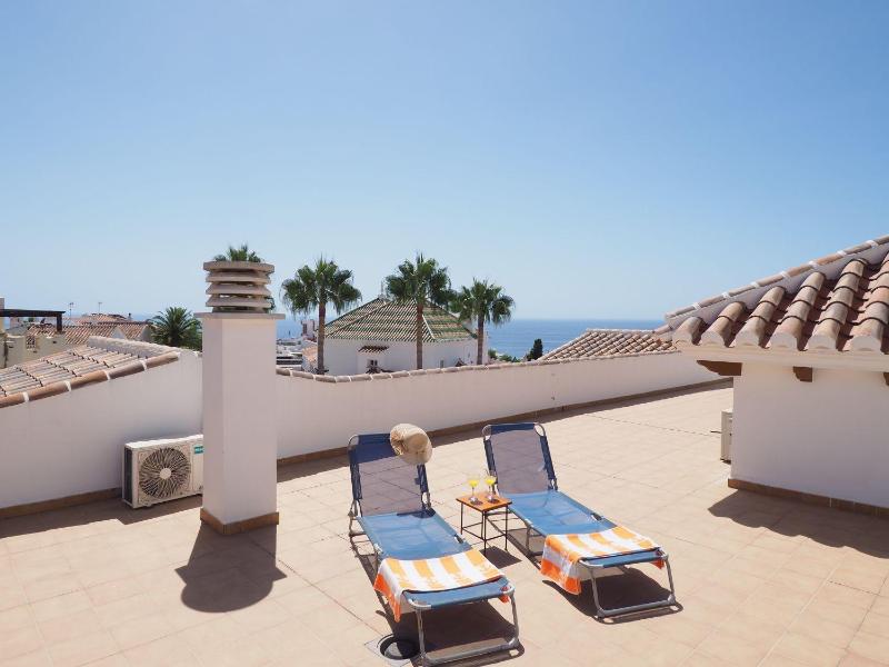 Nerja Paradise Rentals - Apt Chimenea A1E - image 10