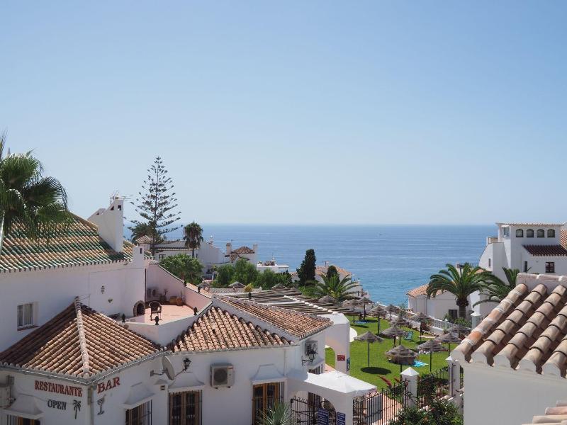 Nerja Paradise Rentals - Apt Chimenea A1E - image 20