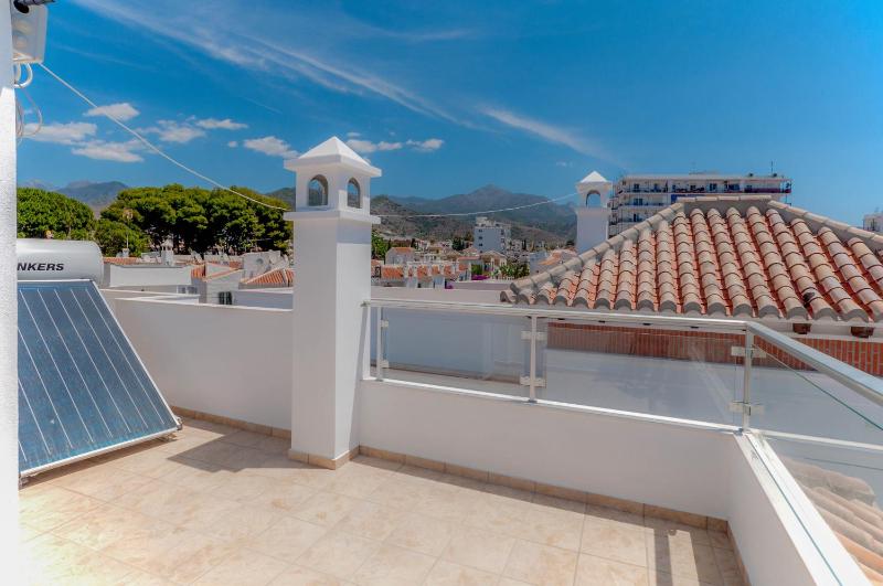 Nerja Paradise Rentals - Villa Daisy - image 7