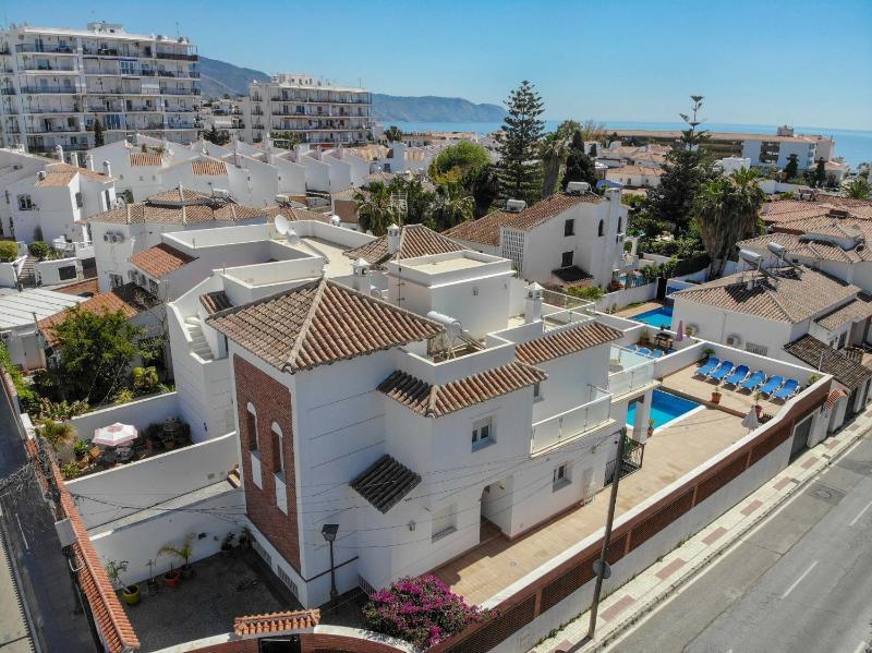 Nerja Paradise Rentals - Villa Verania - image 2