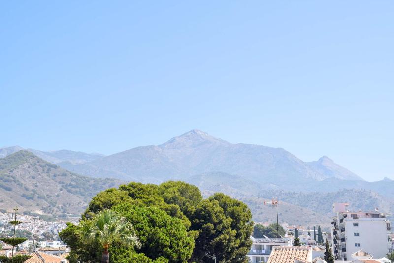 Nerja Paradise Rentals - Villa Suero - image 13