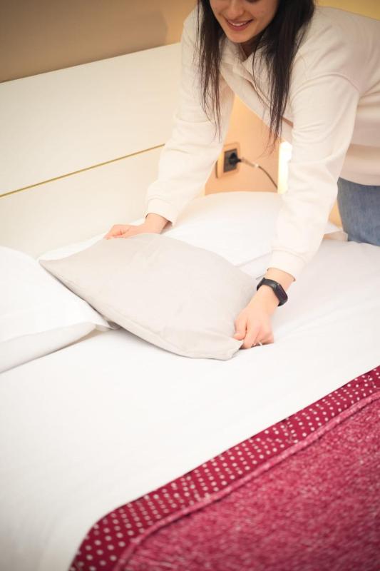 Double Room with Private Bathroom image 3