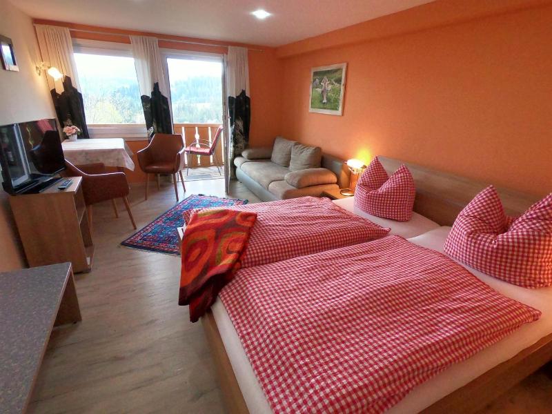 Double Room image 4
