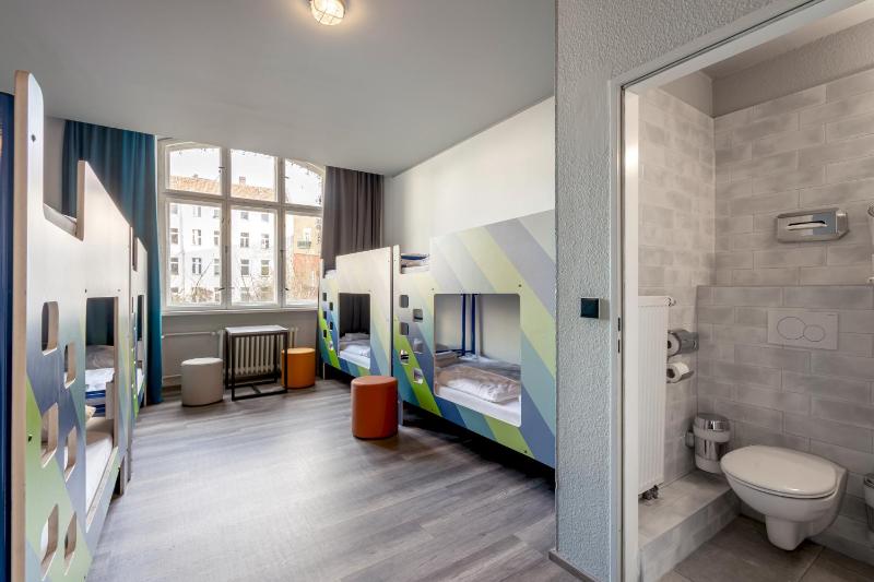  Bed in 6-Bed Dormitory Room image 3