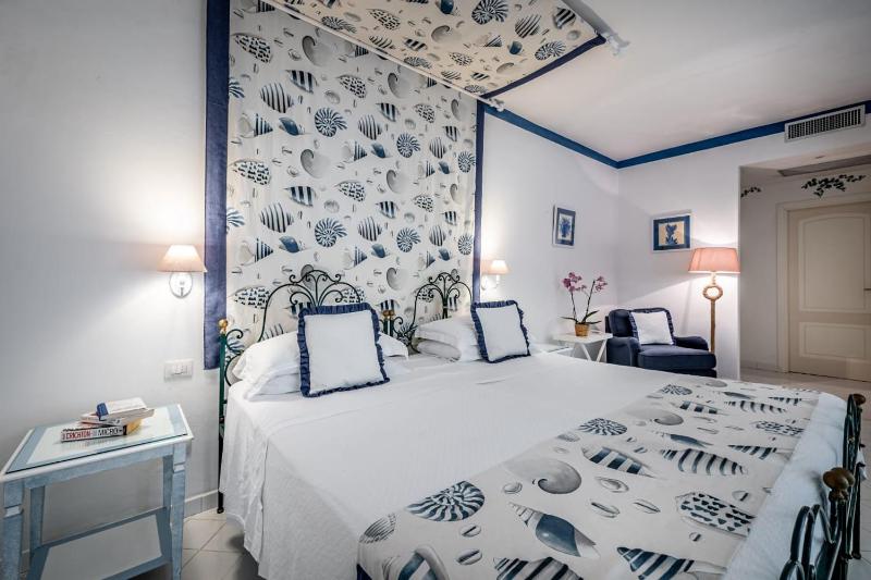 Standard Double or Twin Room image 3