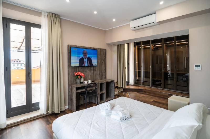 Junior Suite with Private Terrace  image 3