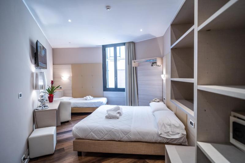 Superior Double Room with Extra Bed image 1
