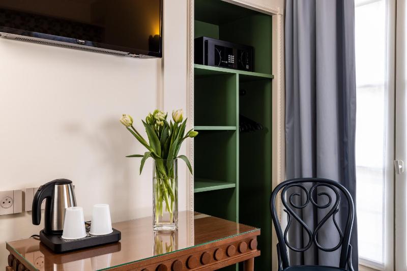 Standard Double Room image 3