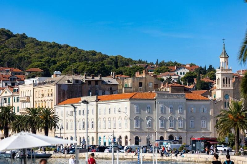 Apartment in Split near Beach with balcony air conditioning WiFi 5141-1 - image 10
