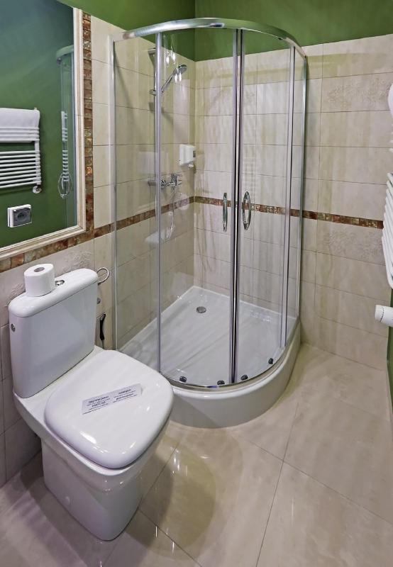 Double Room image 3