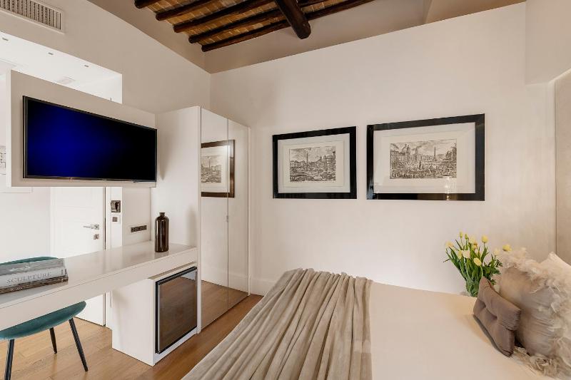 Standard Double or Twin Room image 3