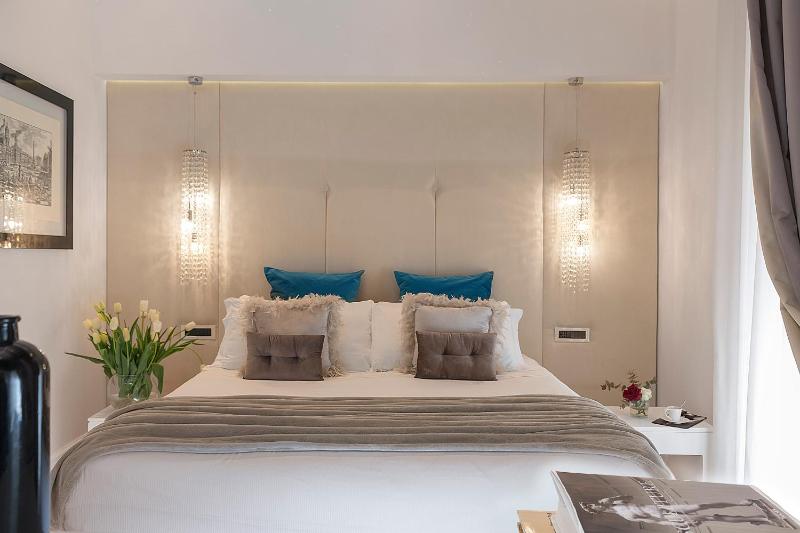 Standard Double or Twin Room image 4