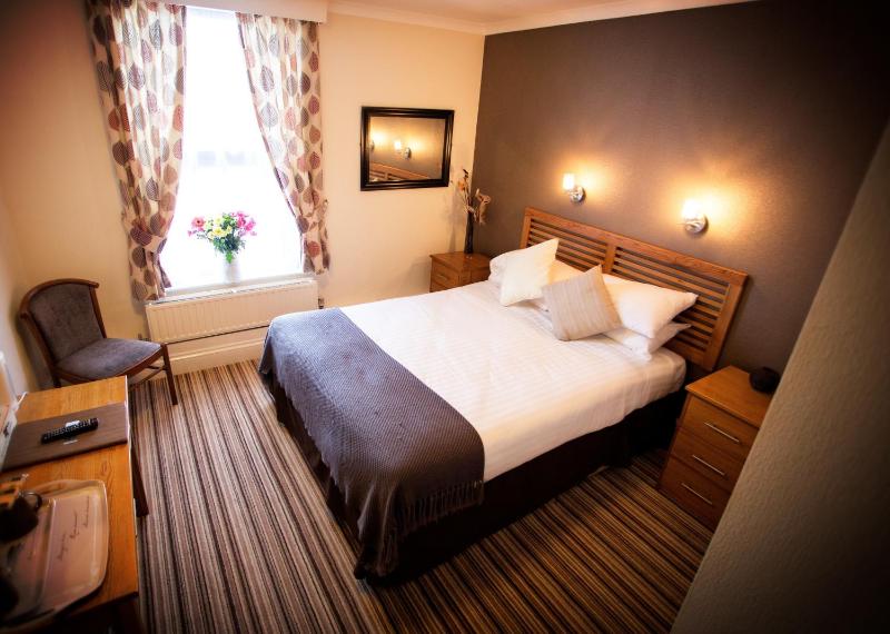 Double Room image 4