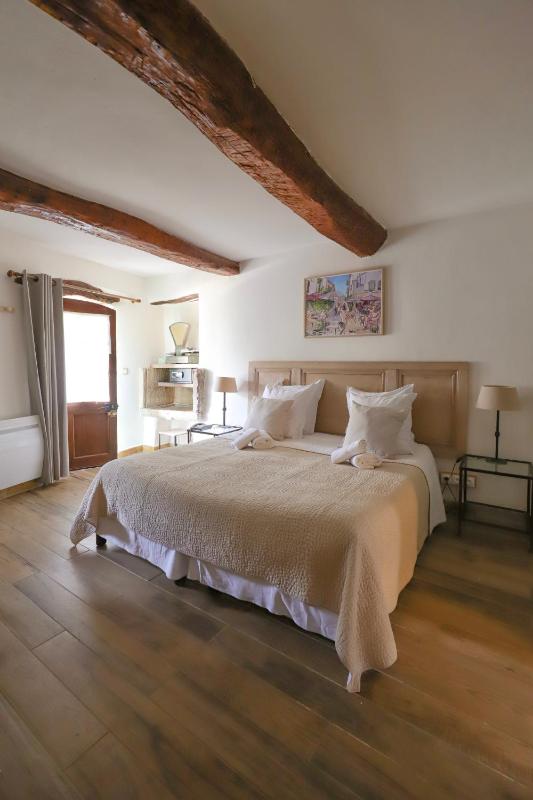 Superior Double Room image 1