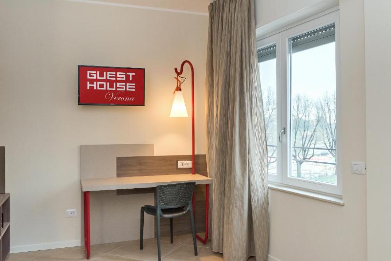 Standard Double or Twin Room image 2