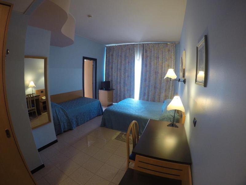 Triple Room image 2