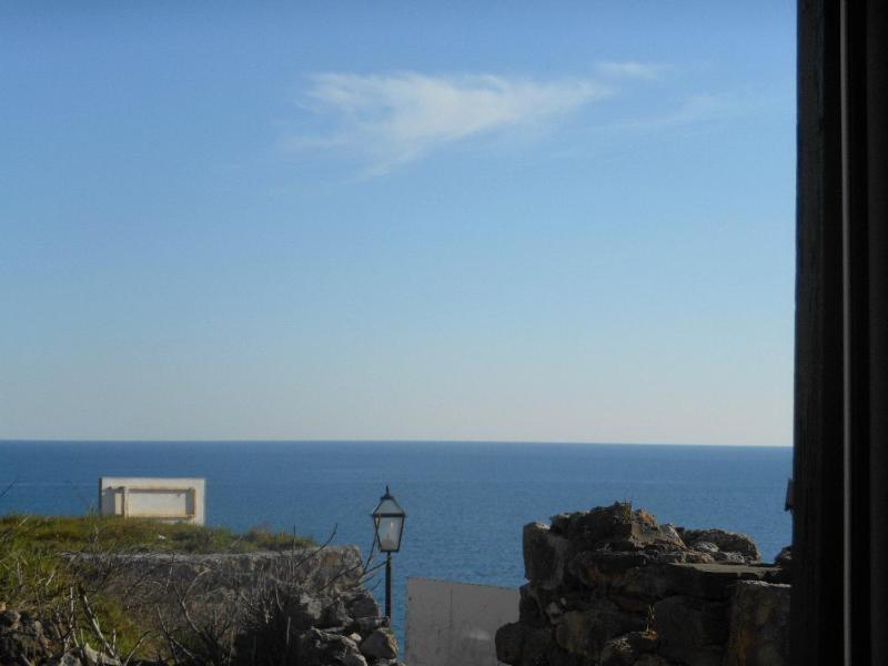Double Room with Sea View image 4