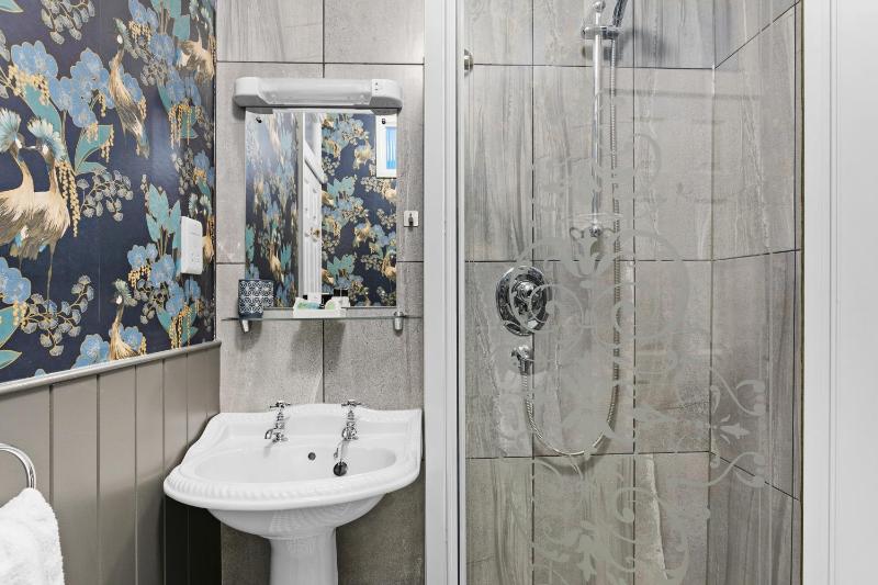 Superior Double Room image 2