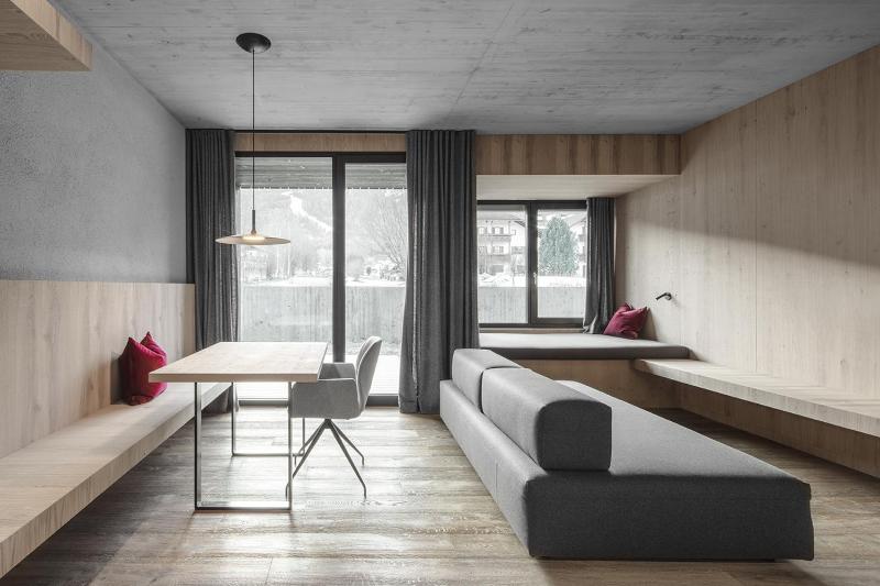 Suite with Garden View image 1