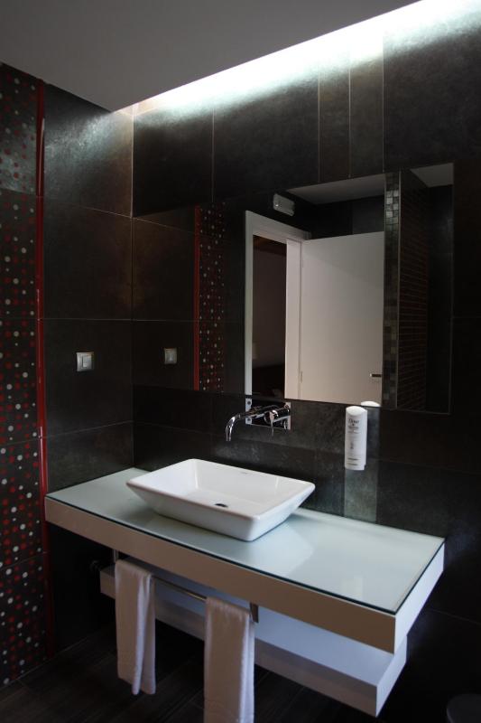 Triple Room with Garden View image 4