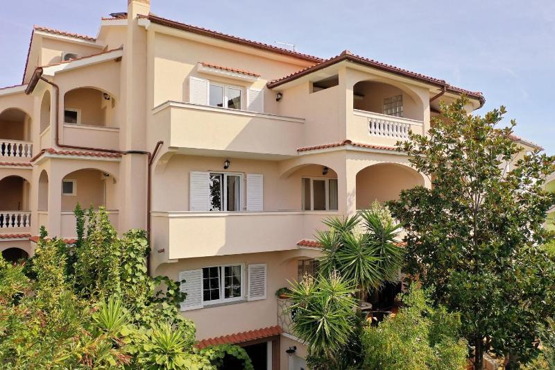 Apartments Anamarija S - image 1