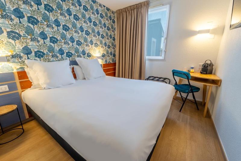 Standard Double Room image 1