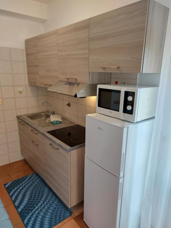 One-Bedroom Apartment with Sea View image 1