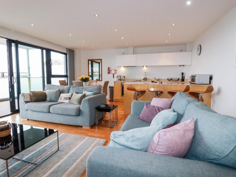 Fistral Pearl - image 20