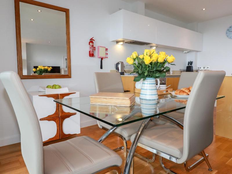 Fistral Pearl - image 17