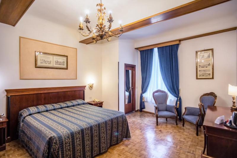 Classic Double Room image 1