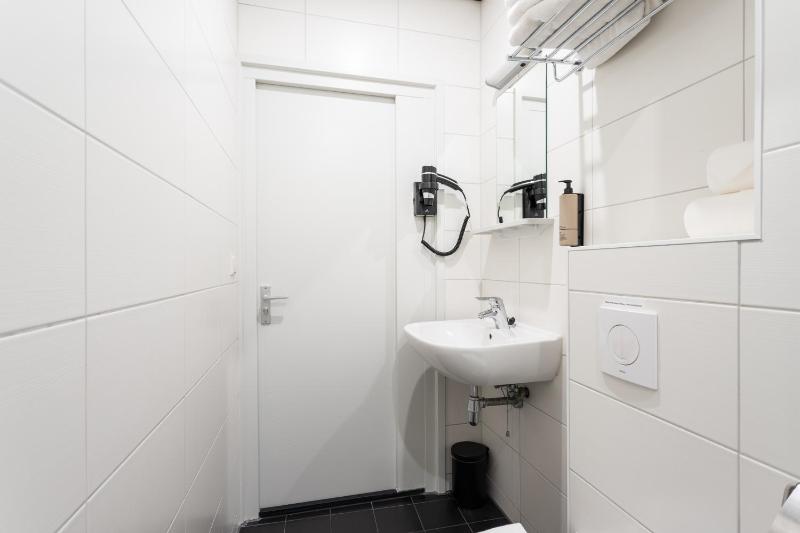 Weber Hotel 117 - image 12