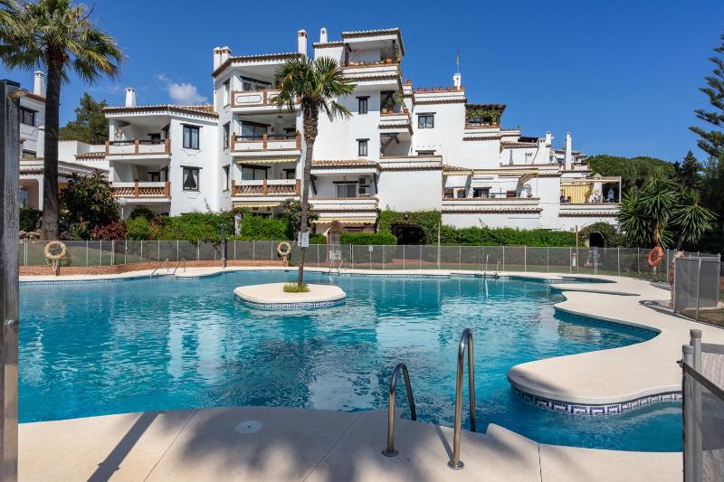 Calahonda park apartment with pool by Costarentals - Ref 91 - image 17