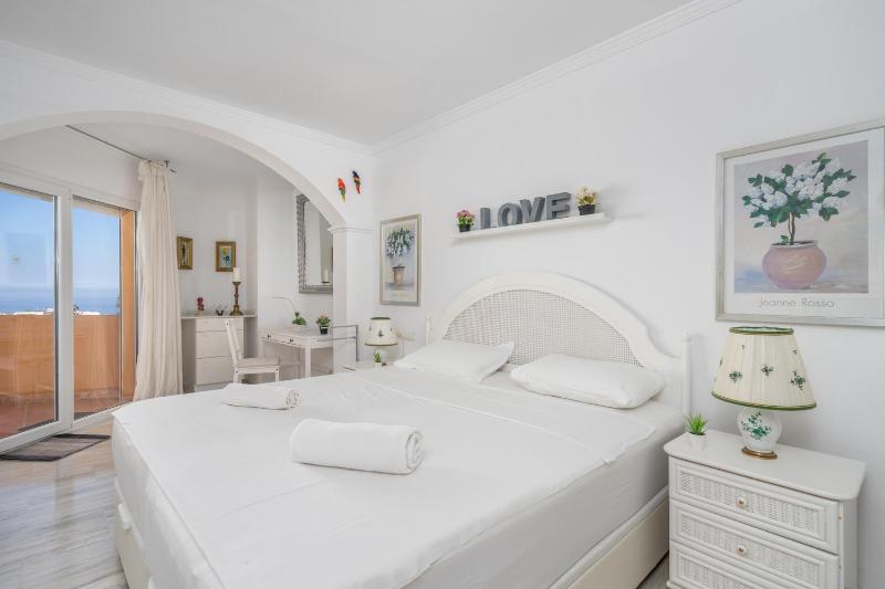 El Porton apt Calahonda by Costarentals - Ref 95 - image 8