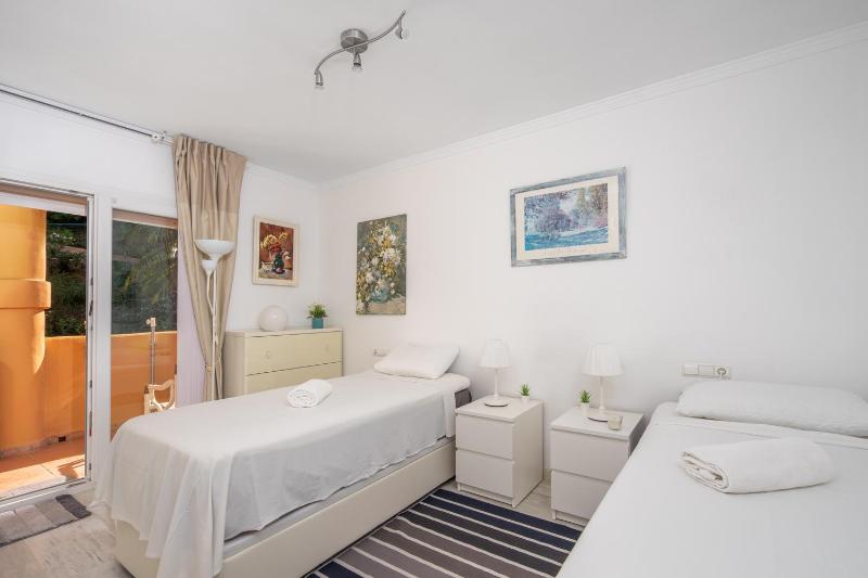 El Porton apt Calahonda by Costarentals - Ref 95 - image 15