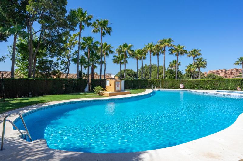 El Porton apt Calahonda by Costarentals - Ref 95 - image 16