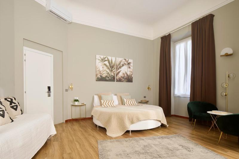 Superior Double Room image 1