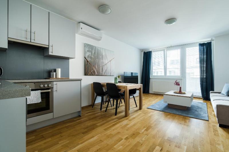 Superior Apartment image 3