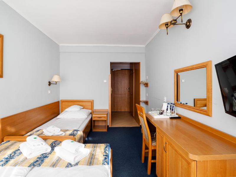 Double Room with an extra bed view / balcony image 4