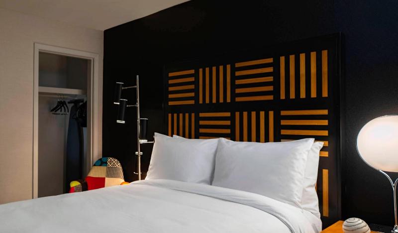 Petite Double Bed Room image 1