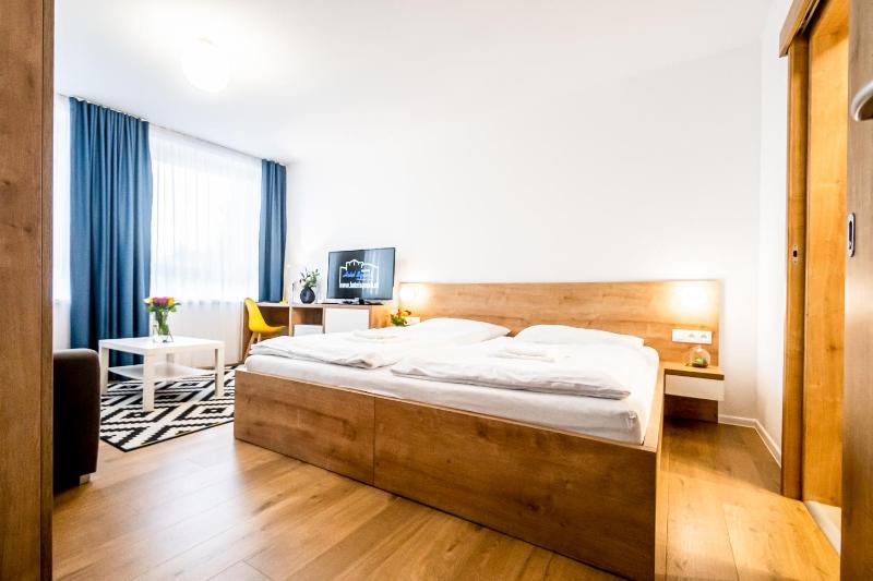 Superior Double Room image 3