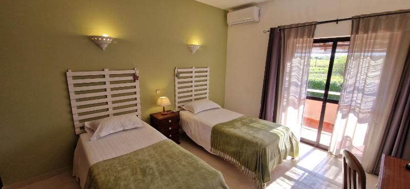 Double Room with Garden View image 2